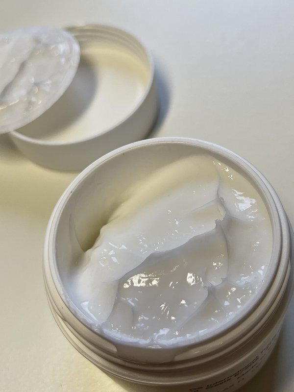 Elesse Cream — крем за лице с три активни съставки